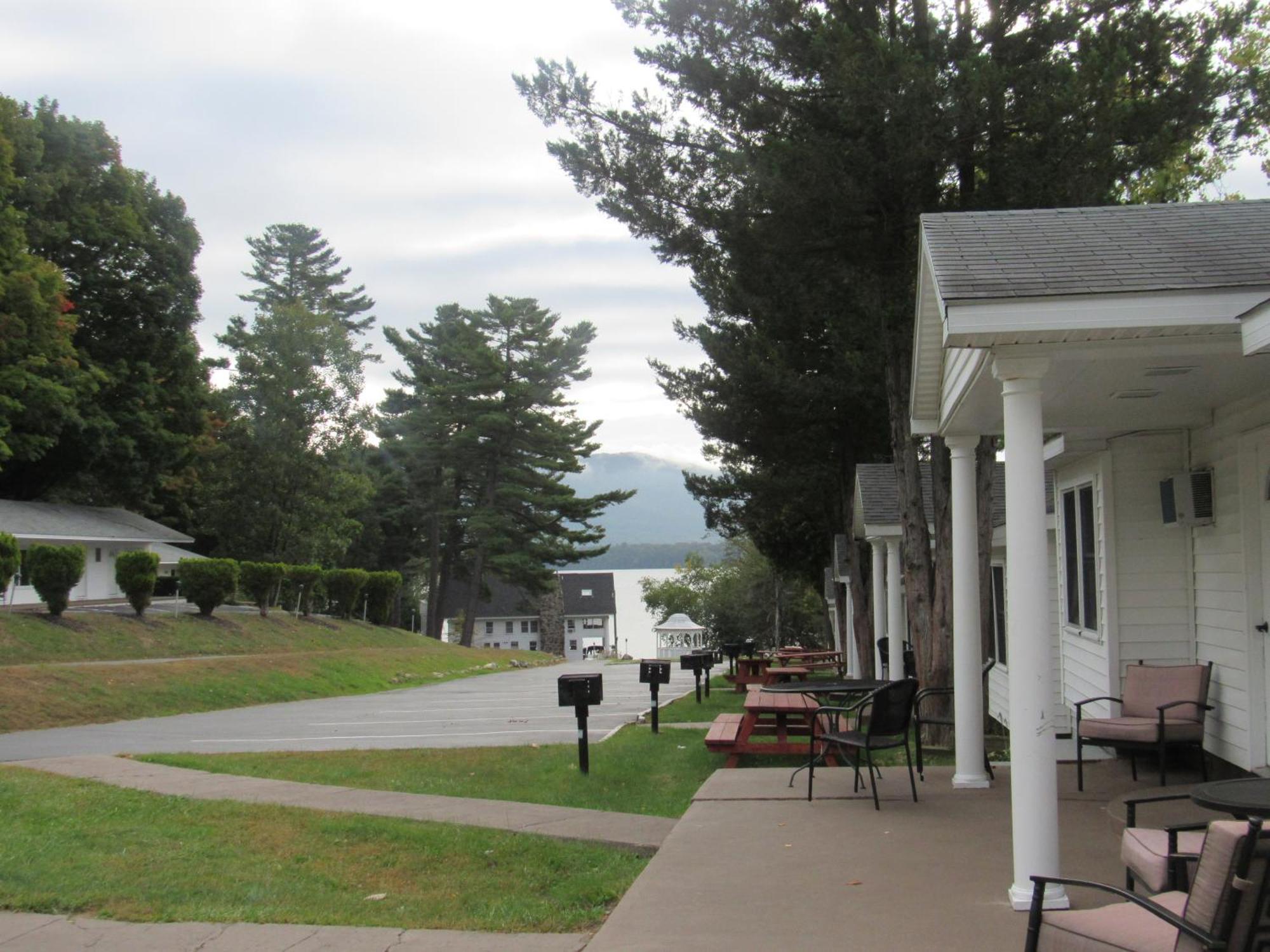 The Villas On Lake George Diamond Point Exterior photo